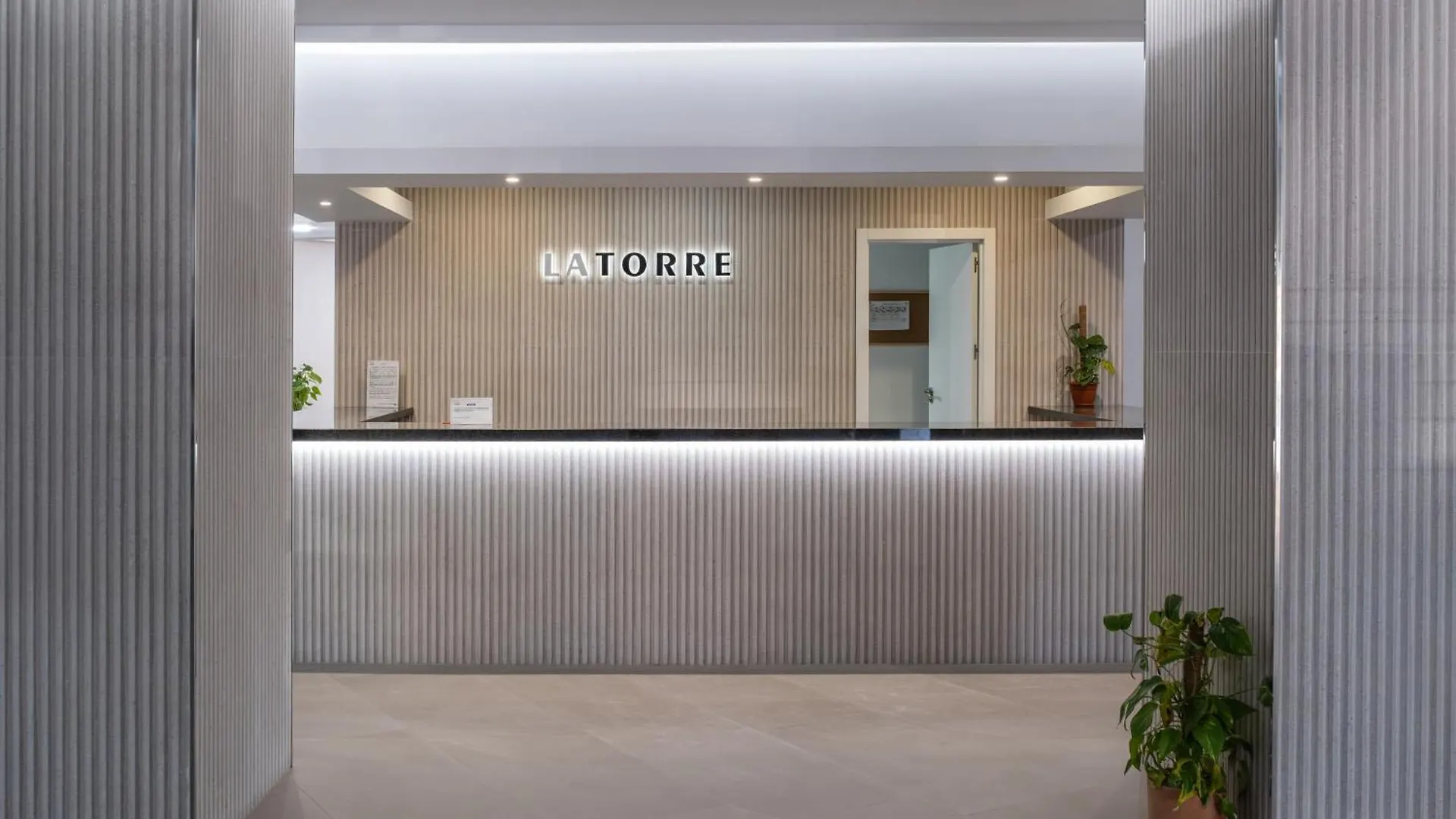 アパート トレモリノスCol3 - Wifi, Smart Tv, Piscina, 900 Metros Playa, La Colinaアパートメント