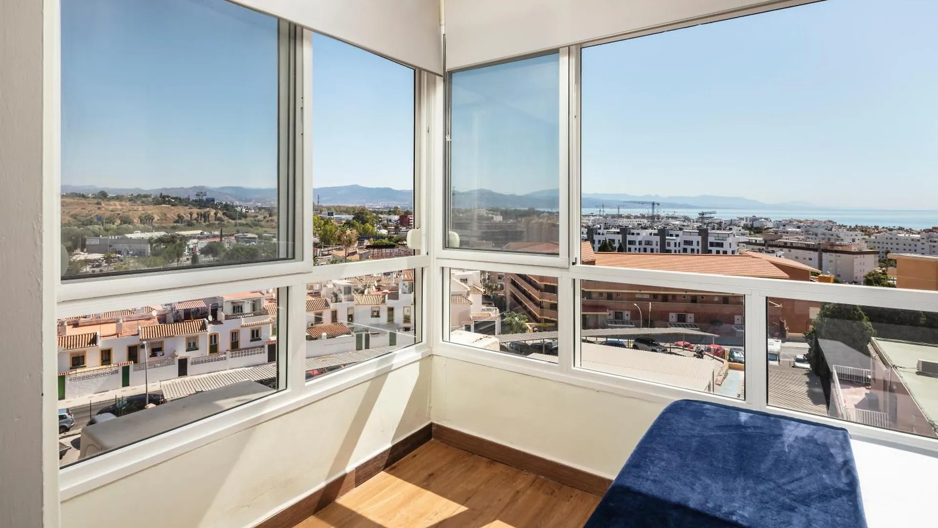 Col3 - Wifi, Smart Tv, Piscina, 900 Metros Playa, La Colina Apartment Torremolinos